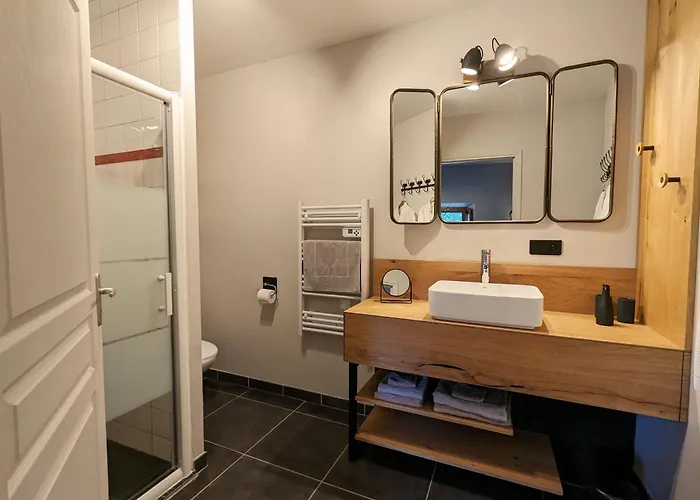 Chambre Chez Tsoussou, Le Clos des Pierres Rouges